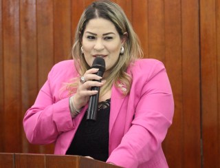 Vereadora Lívia Nogueira faz denúncias graves contra administração municipal em sessão da câmara